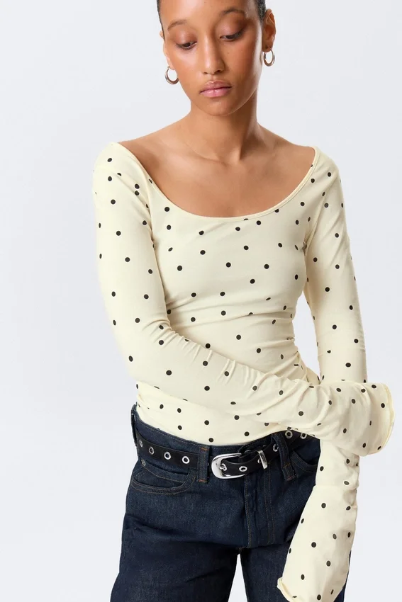 Long-Sleeved Slim Fit Scoop Neck Top – Light Yellow – Dots Long-Sleeved Slim Fit Scoop Neck Top – Light Yellow – Dots