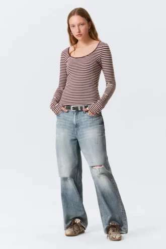 Long-Sleeved Slim Fit Scoop Neck Top – Pink & Burgundy Stripes