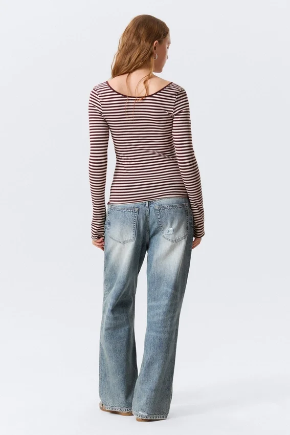 Long-Sleeved Slim Fit Scoop Neck Top – Pink & Burgundy Stripes Long-Sleeved Slim Fit Scoop Neck Top – Pink & Burgundy Stripes