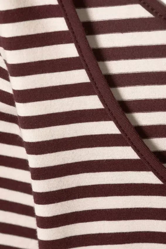 Long-Sleeved Slim Fit Scoop Neck Top – Pink & Burgundy Stripes Long-Sleeved Slim Fit Scoop Neck Top – Pink & Burgundy Stripes
