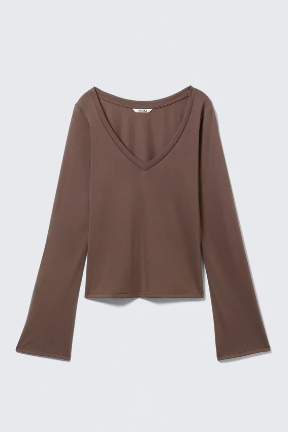 Long-Sleeved V-Neck Top – Washed Mole Long-Sleeved V-Neck Top – Washed Mole