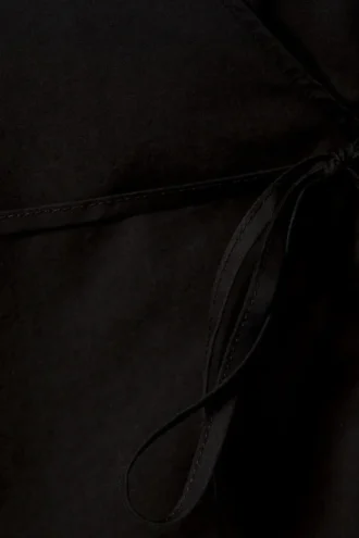 Long-Sleeved Wrap Poplin Shirt – Black