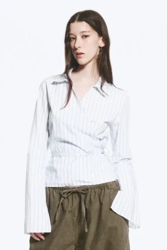 Long-Sleeved Wrap Poplin Shirt – Striped Blue