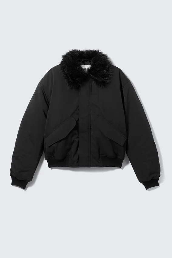 Loose Bomber Jacket with Faux-Fur Collar – Black Loose Bomber Jacket with Faux-Fur Collar – Black