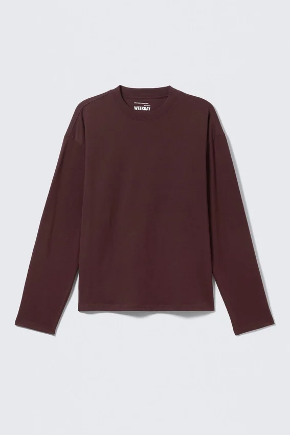 Loose Boxy Long-Sleeved T-Shirt – Burgundy Loose Boxy Long-Sleeved T-Shirt – Burgundy