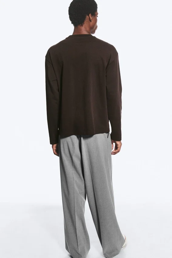 Loose Boxy Long-Sleeved T-Shirt – Dark Brown Loose Boxy Long-Sleeved T-Shirt – Dark Brown