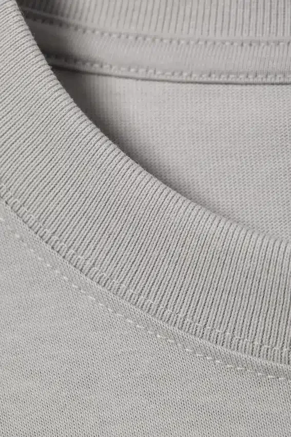 Loose Boxy Long-Sleeved T-Shirt – Light Dusty Mole Loose Boxy Long-Sleeved T-Shirt – Light Dusty Mole