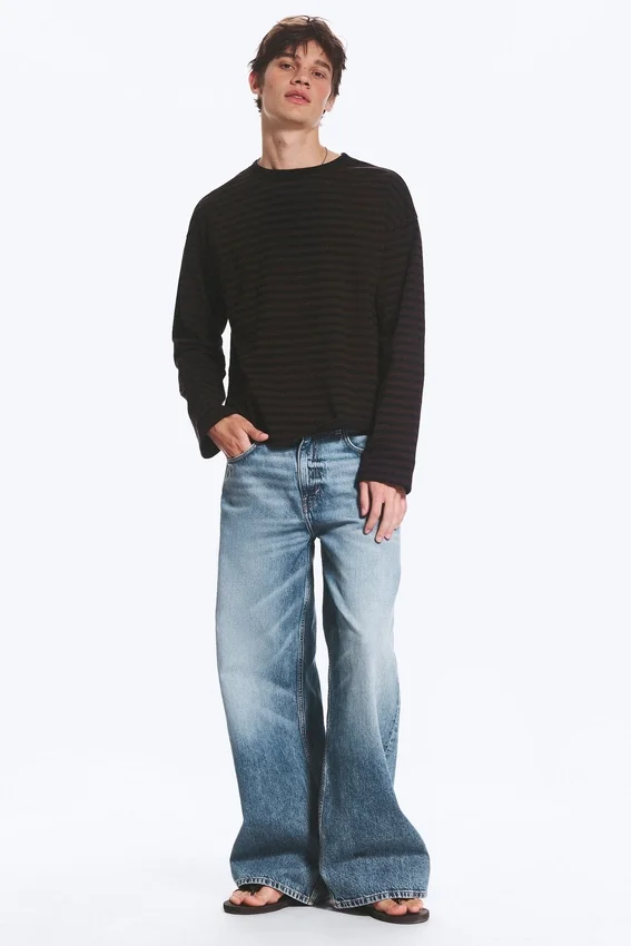 Loose Boxy Long-Sleeved T-Shirt – Striped Dark Brown Loose Boxy Long-Sleeved T-Shirt – Striped Dark Brown