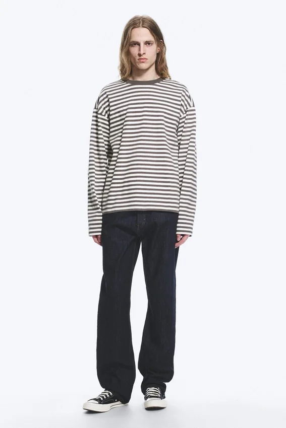 Loose Boxy Long-Sleeved T-Shirt – White – Brown Stripes Loose Boxy Long-Sleeved T-Shirt – White – Brown Stripes