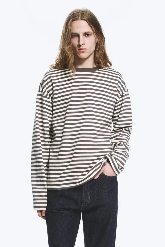 Loose Boxy Long-Sleeved T-Shirt – White – Brown Stripes Loose Boxy Long-Sleeved T-Shirt – White – Brown Stripes