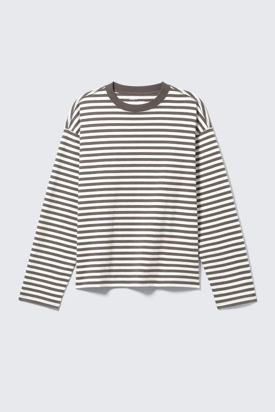 Loose Boxy Long-Sleeved T-Shirt – White – Brown Stripes Loose Boxy Long-Sleeved T-Shirt – White – Brown Stripes