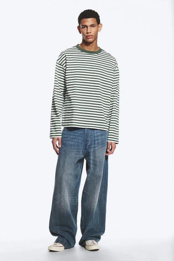 Loose Boxy Long-Sleeved T-Shirt – White & Dark Green Stripes Loose Boxy Long-Sleeved T-Shirt – White & Dark Green Stripes