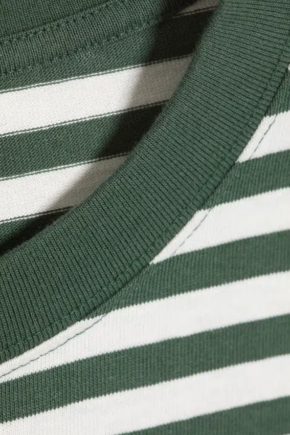 Loose Boxy Long-Sleeved T-Shirt – White & Dark Green Stripes Loose Boxy Long-Sleeved T-Shirt – White & Dark Green Stripes