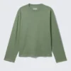 Loose Boxy Long-Sleeved T-Shirt – White – Green Stripe Loose Boxy Long-Sleeved T-Shirt – White – Green Stripe