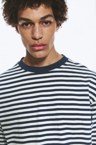 Loose Boxy Long-Sleeved T-Shirt – White & Navy Stripes