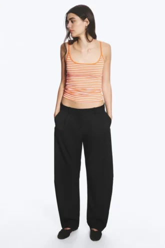 Loose Fit Barrel Leg Suiting Trousers – Black