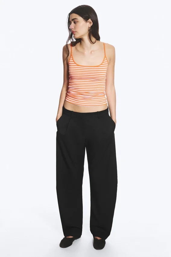 Loose Fit Barrel Leg Suiting Trousers – Black Loose Fit Barrel Leg Suiting Trousers – Black