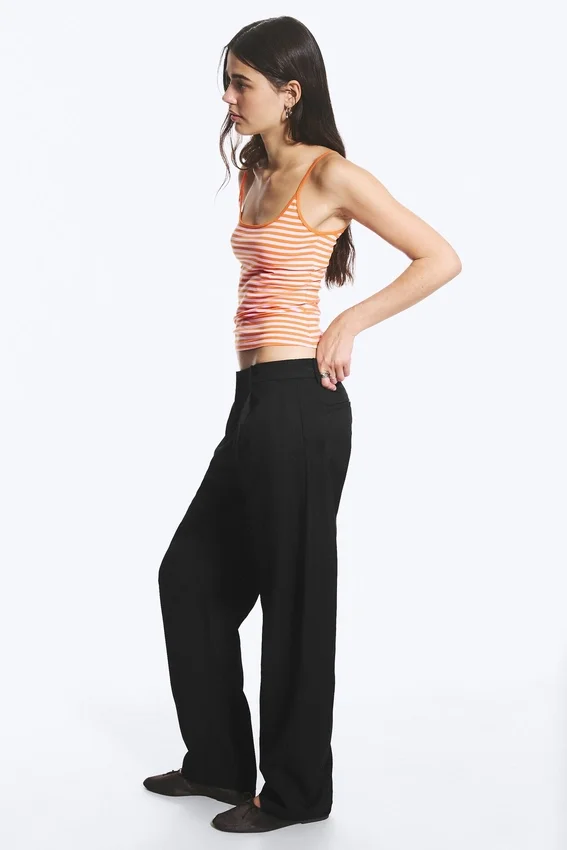 Loose Fit Barrel Leg Suiting Trousers – Black Loose Fit Barrel Leg Suiting Trousers – Black
