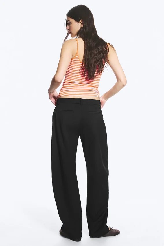 Loose Fit Barrel Leg Suiting Trousers – Black Loose Fit Barrel Leg Suiting Trousers – Black