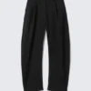 Loose Fit Barrel Leg Suiting Trousers – Black Loose Fit Barrel Leg Suiting Trousers – Black