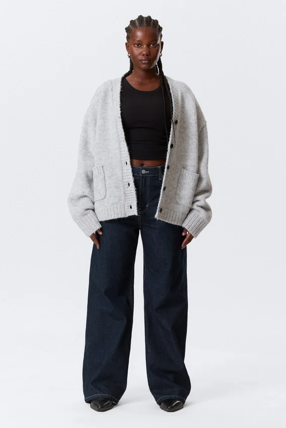 Loose Fit Knitted V-Neck Cardigan – Grey Melange Loose Fit Knitted V-Neck Cardigan – Grey Melange