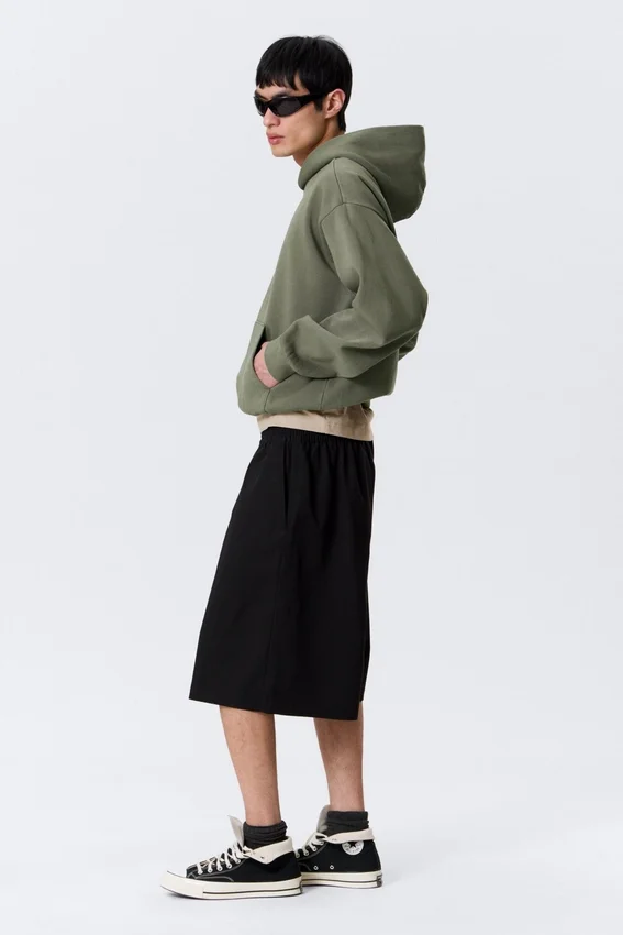Loose Fit Mid Rise Chino Shorts – Black Loose Fit Mid Rise Chino Shorts – Black
