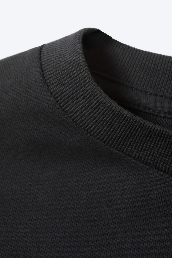 Loose Fit T-Shirt – Black Loose Fit T-Shirt – Black