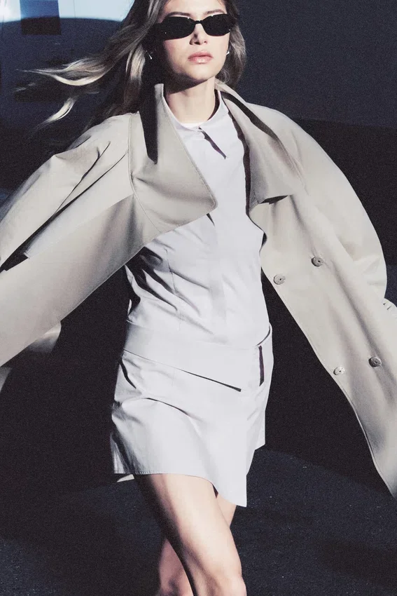 Loose Fit Trench Coat with Funnel Collar – Beige Loose Fit Trench Coat with Funnel Collar – Beige