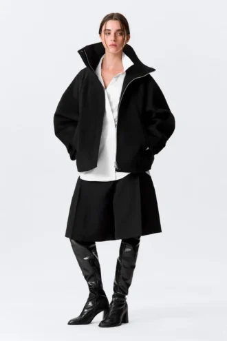 Loose Fit Wool Jacket with Raglan Sleeves – Black Loose Fit Wool Jacket with Raglan Sleeves – Black