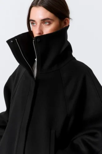 Loose Fit Wool Jacket with Raglan Sleeves – Black Loose Fit Wool Jacket with Raglan Sleeves – Black