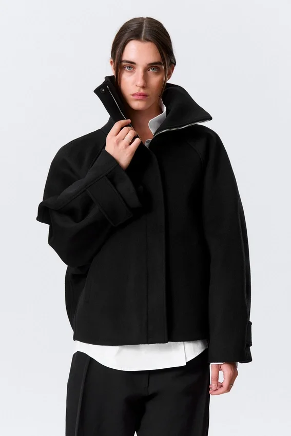 Loose Fit Wool Jacket with Raglan Sleeves – Black Loose Fit Wool Jacket with Raglan Sleeves – Black