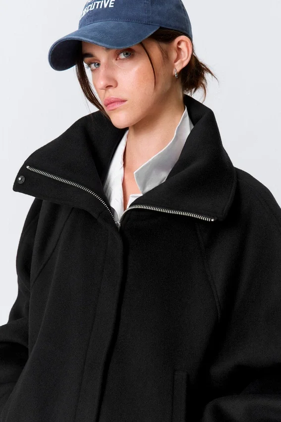 Loose Fit Wool Jacket with Raglan Sleeves – Black Loose Fit Wool Jacket with Raglan Sleeves – Black