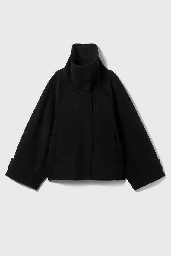 Loose Fit Wool Jacket with Raglan Sleeves – Black Loose Fit Wool Jacket with Raglan Sleeves – Black
