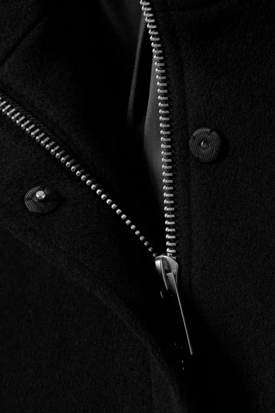 Loose Fit Wool Jacket with Raglan Sleeves – Black Loose Fit Wool Jacket with Raglan Sleeves – Black