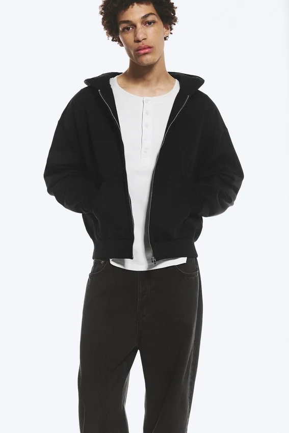 Loose Fit Zip Hoodie – Black Loose Fit Zip Hoodie – Black