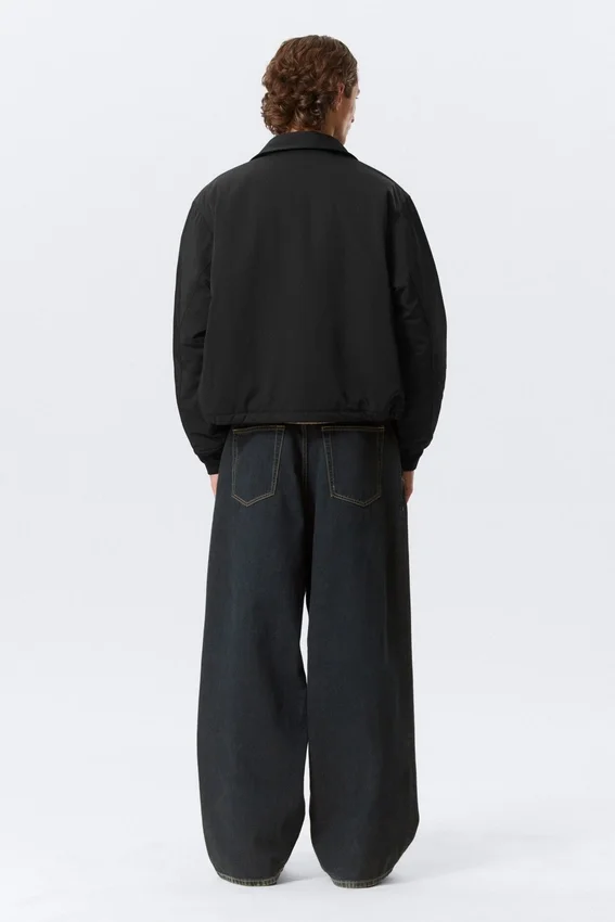 Loose Fit Zip Jacket – Black Loose Fit Zip Jacket – Black