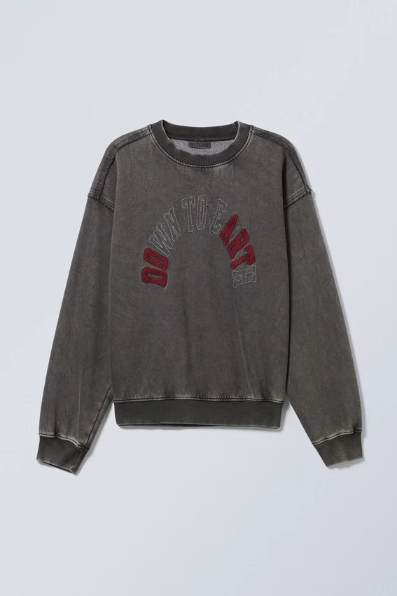 Loose Graphic Sweatshirt – Washed Black – Down to Earth Loose Graphic Sweatshirt – Washed Black – Down to Earth