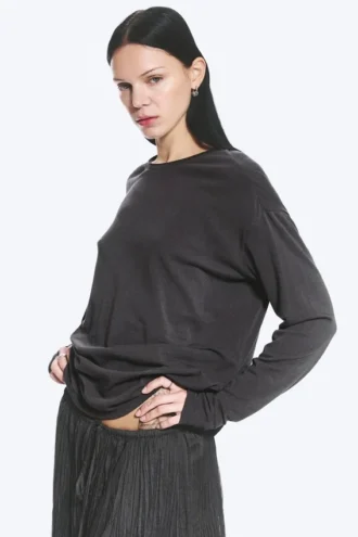Loose Long-Sleeved T-Shirt – Dark Grey Loose Long-Sleeved T-Shirt – Dark Grey