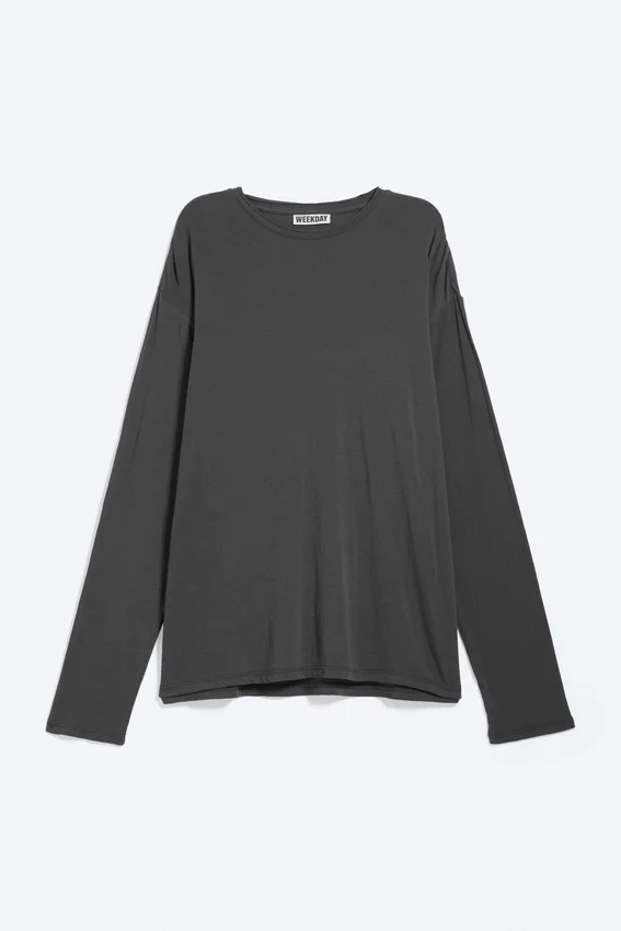 Loose Long-Sleeved T-Shirt – Dark Grey Loose Long-Sleeved T-Shirt – Dark Grey