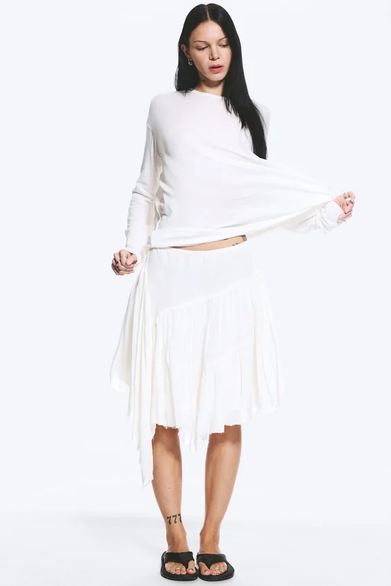 Loose Long-Sleeved T-Shirt – White Loose Long-Sleeved T-Shirt – White