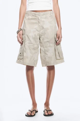 Loose Low Rise Cargo Shorts – Light Beige – Camouflage