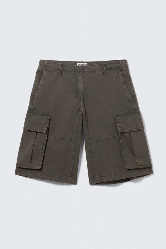 Loose Low Rise Cargo Shorts – Washed Dark Grey Loose Low Rise Cargo Shorts – Washed Dark Grey