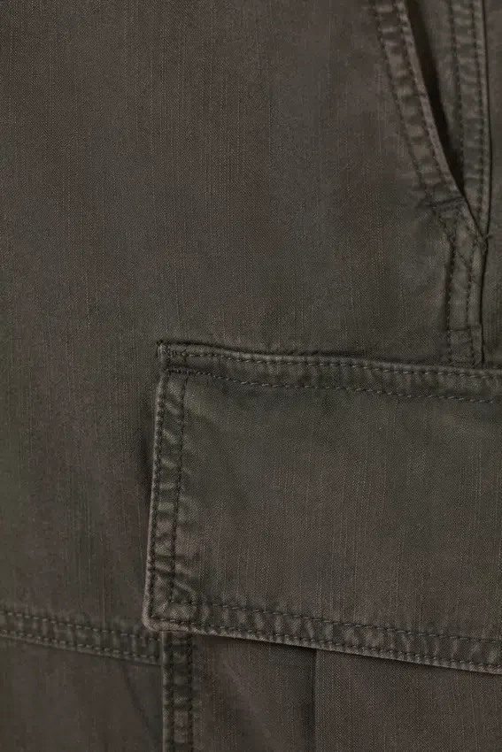 Loose Low Rise Cargo Shorts – Washed Dark Grey Loose Low Rise Cargo Shorts – Washed Dark Grey