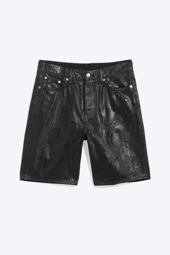 Loose Low Rise Coated Denim Shorts – Black Loose Low Rise Coated Denim Shorts – Black