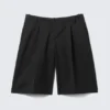 Loose Low Rise Three-Quarter Length Suiting Shorts – Black Loose Low Rise Three-Quarter Length Suiting Shorts – Black