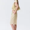 Loose Low Rise Three-Quarter Length Suiting Shorts – Light Beige Loose Low Rise Three-Quarter Length Suiting Shorts – Light Beige
