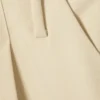 Loose Low Rise Three-Quarter Length Suiting Shorts – Light Beige Loose Low Rise Three-Quarter Length Suiting Shorts – Light Beige