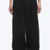 Loose Pleated Sweatpants – Dark Black Loose Pleated Sweatpants – Dark Black