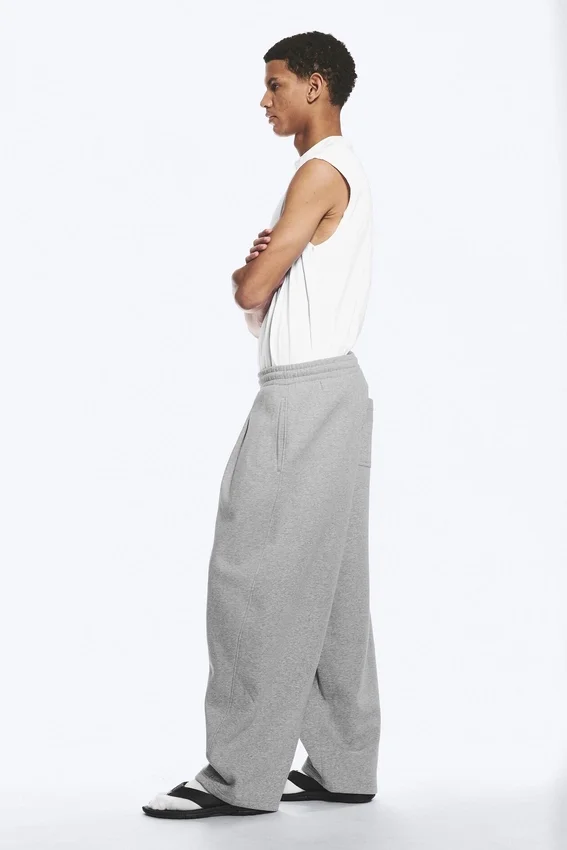 Loose Pleated Sweatpants – Grey Melange Loose Pleated Sweatpants – Grey Melange