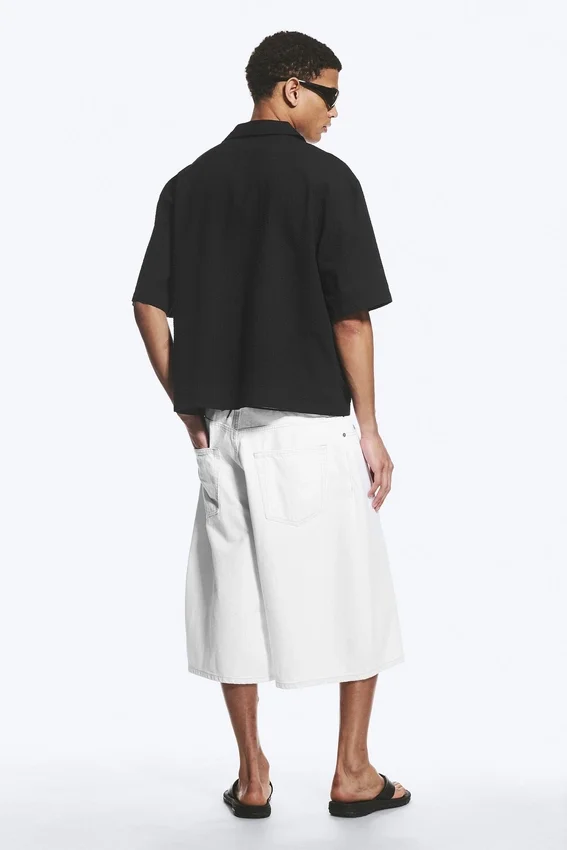 Loose Short-Sleeved Resort Shirt – Black Loose Short-Sleeved Resort Shirt – Black